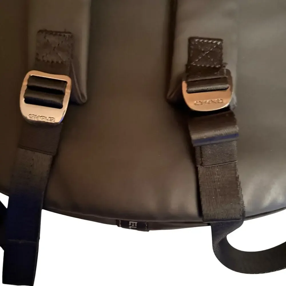 Crumpler backpack street
